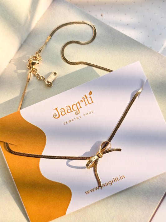 Bow Necklace